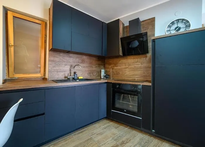 With Parking Space - 23756 시베니크