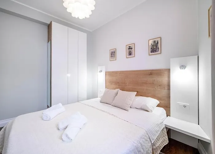 With Parking Space - 23756 Sibenik