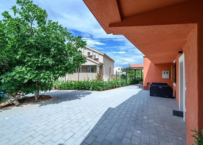 With Parking Space - 23756 * 시베니크