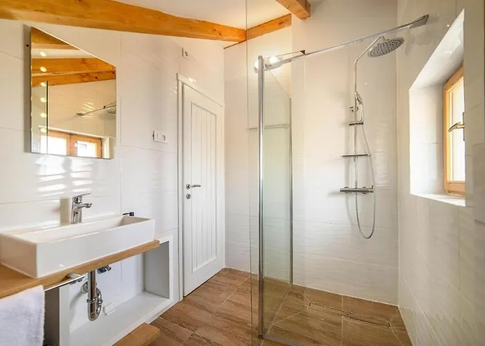 With Parking Space - 23756 아파트